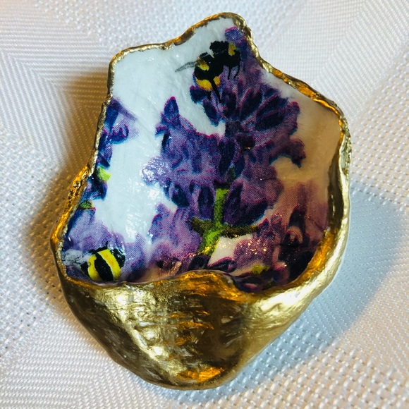 Oyster shell trinket /jewelry dish - Picture 2 of 2